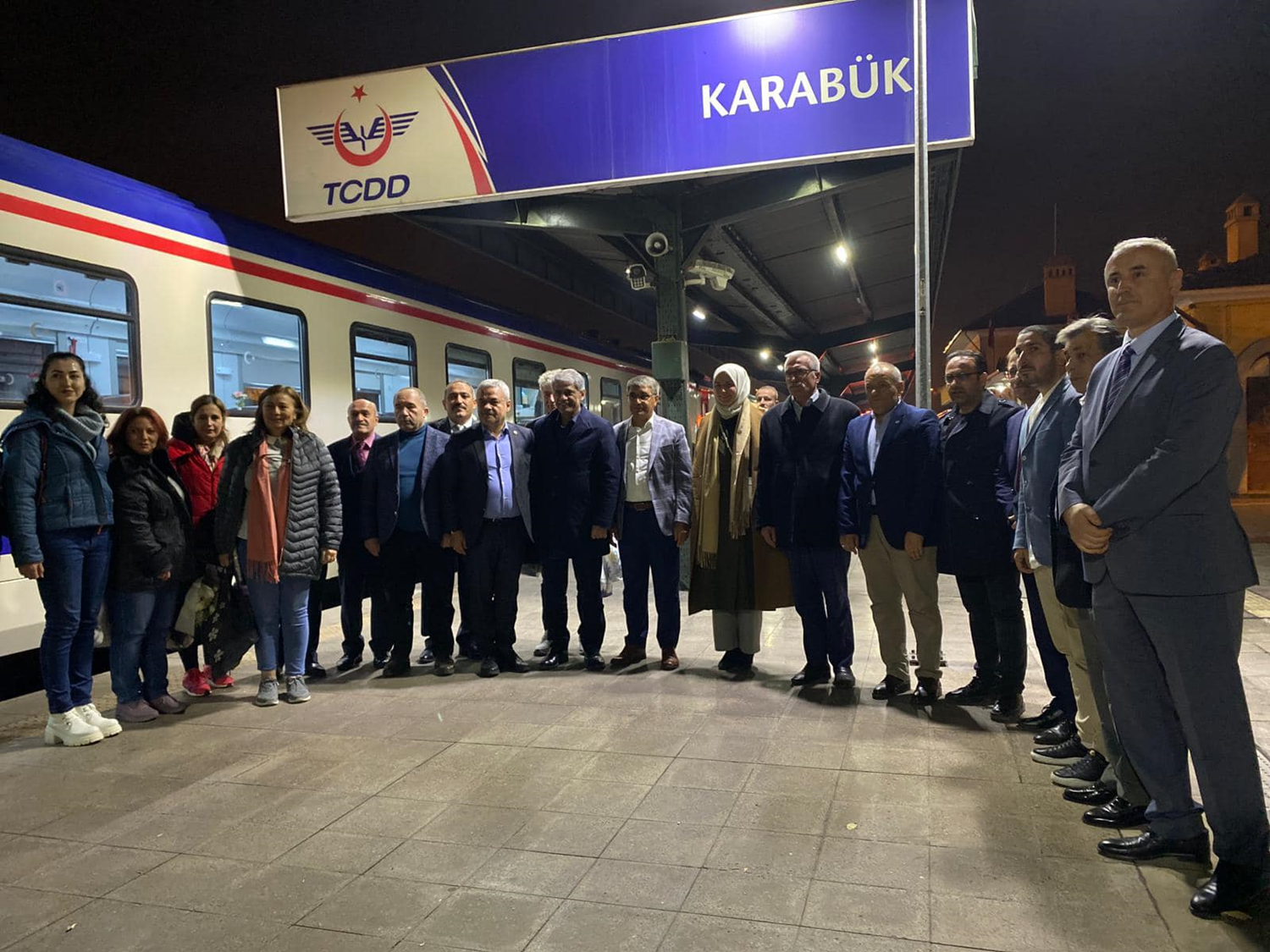 Bakan Yard�mc�s� Alpaslan, Karaelmas Ekspresi ile Karab�k'e geldi