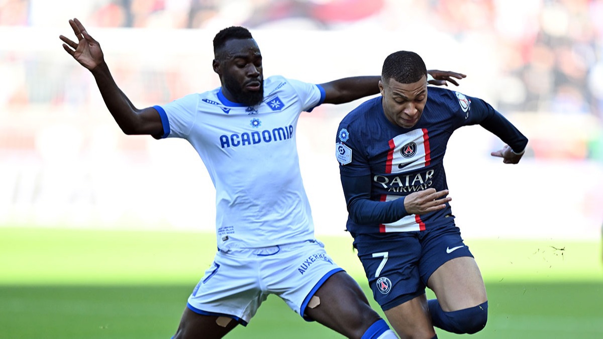 PSG, Auxerre'i gol bodu!