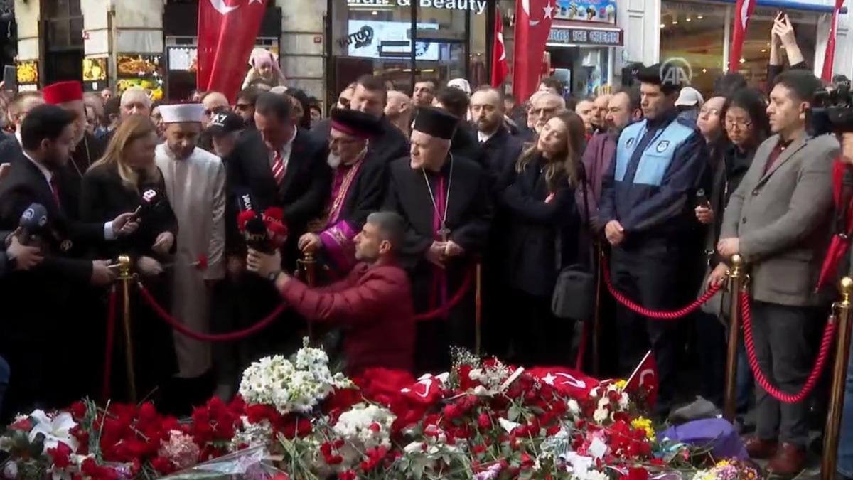 Beyolu'nda ''stiklal Bizim'' birlik ve beraberlik yry dzenlendi