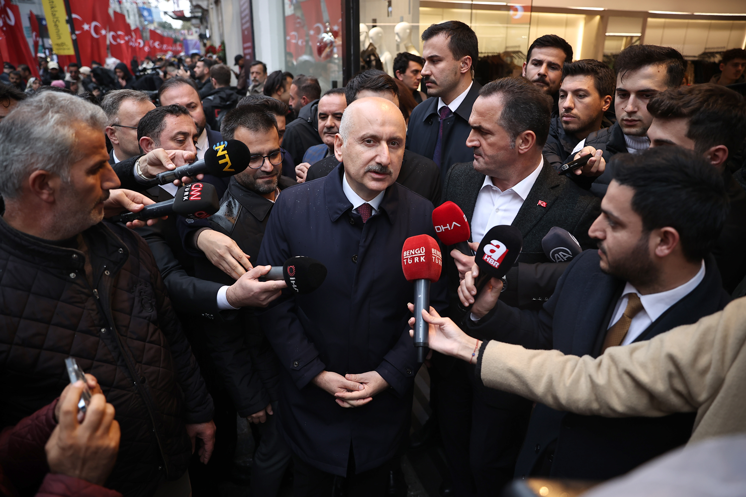 Bakan Karaismailo�lu: Y�kselen T�rkiye'nin �n�n� kesmek isteyenlerin �abalar� beyhude