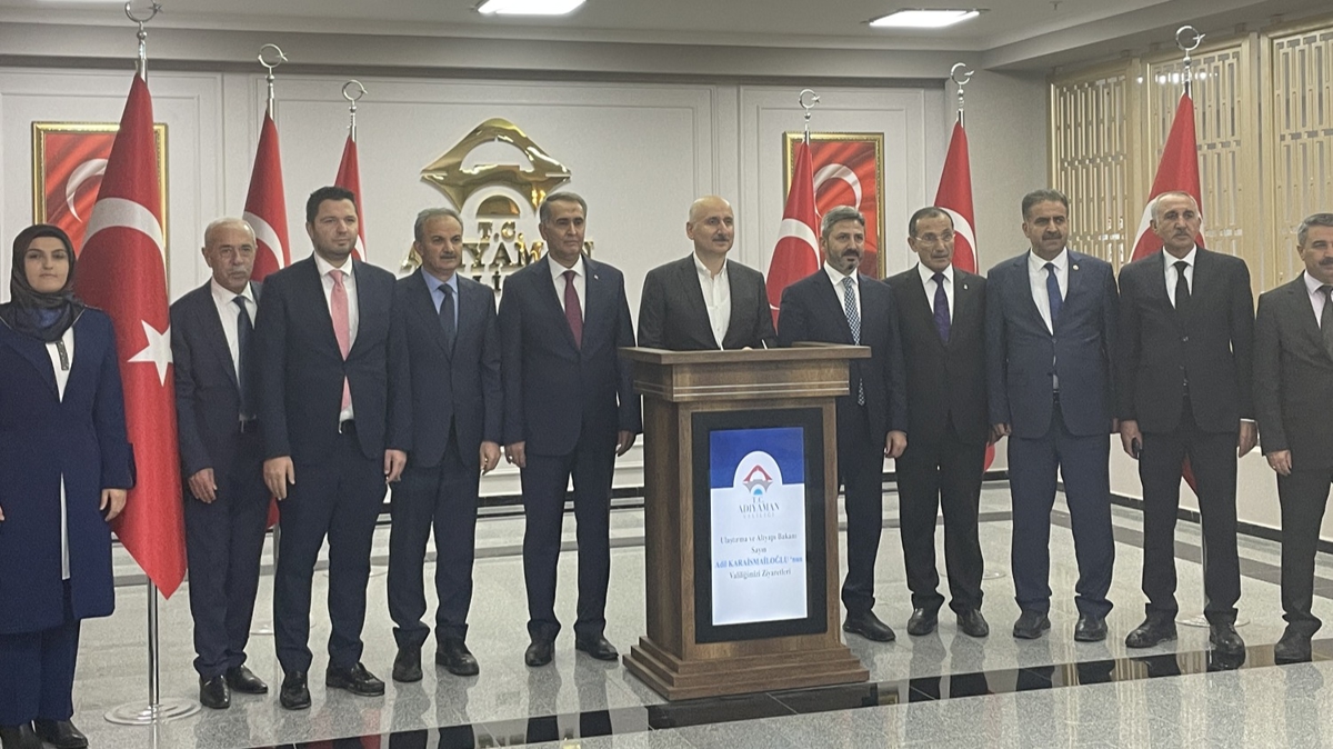 Bakan Karaismailolu: Sizler masalarda oturup kalkanlara bakmayn, o masalardan bir ey kmaz