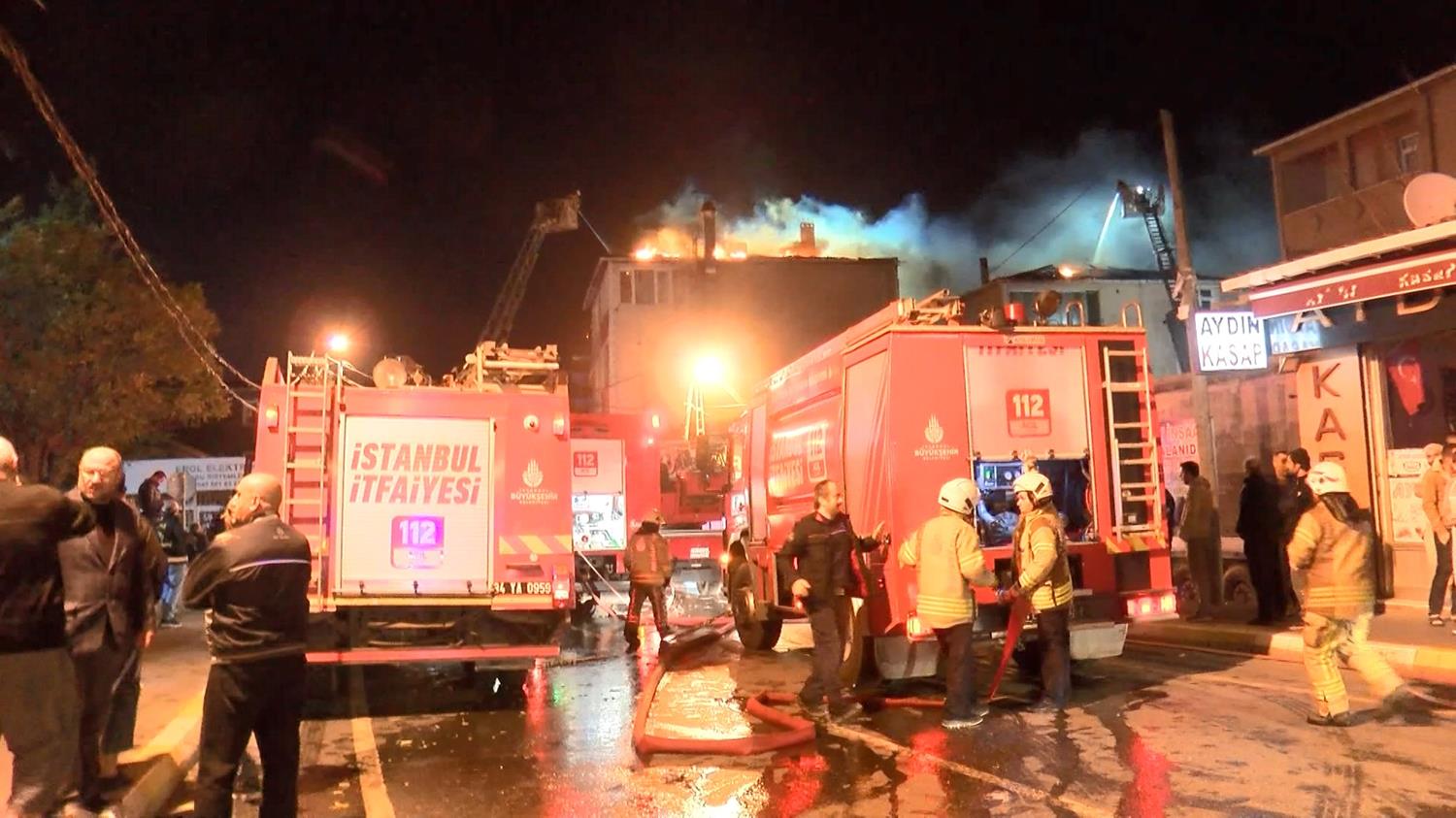 Sultanbeyli'de yang�n facias�