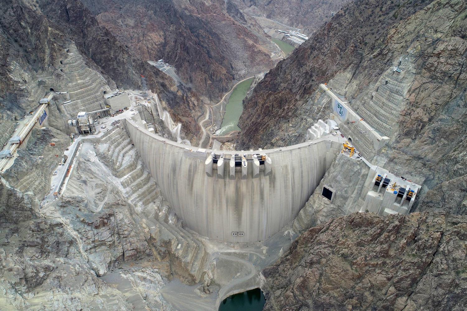 Bakan Kurum: 'Yeni Yusufeli'ni in�a edece�iz' demi�tik, gece g�nd�z �al���p ba�ard�k