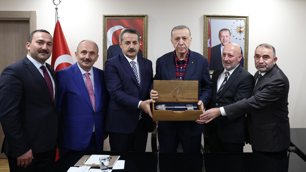 Cumhurbakan Erdoan, Yusufeli Belediyesi Hizmet Binasn at
