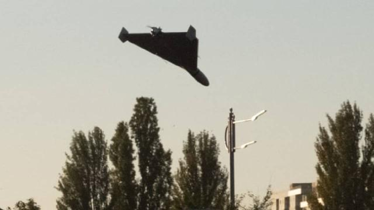 �ran, kuzey Irak'taki ter�r hedeflerini kamikaze �HA'larla vurdu