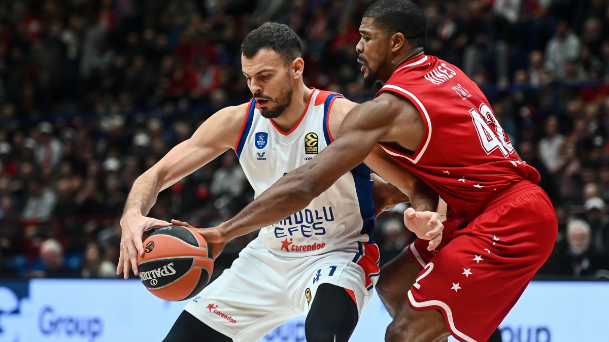 Anadolu Efes, Milano'yu evinde devirdi