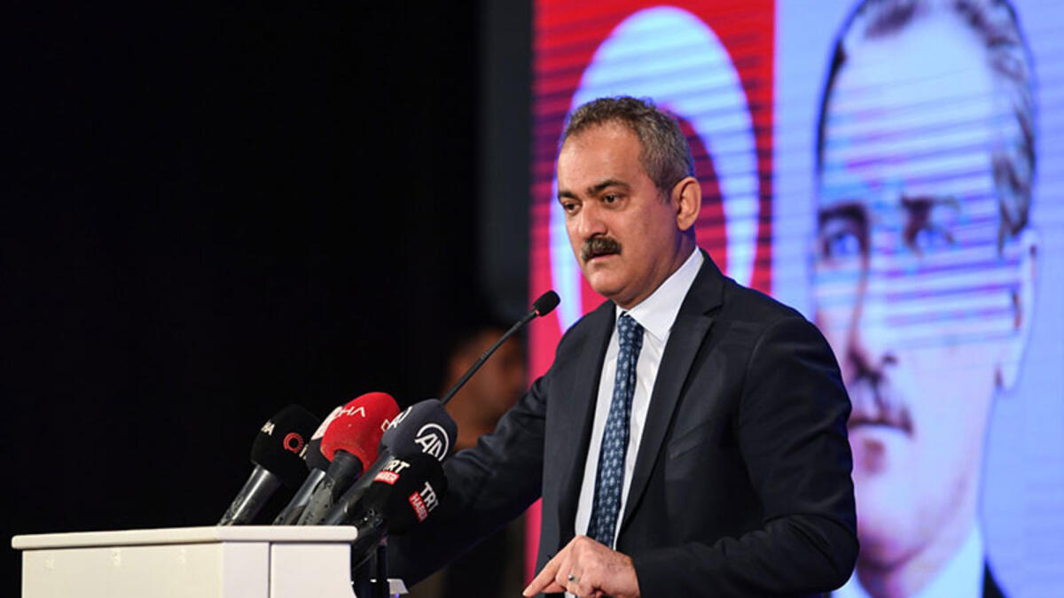 Bakan �zer: Ay�enur Alkan ��retmen g�rev a�k�yla hareket etti