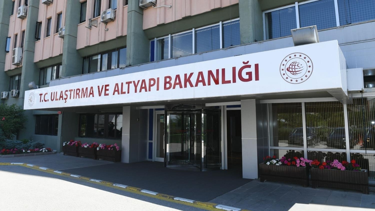 Bakanlk: Kara yolu tamaclnda gei belgesi says 1,6 milyonu at