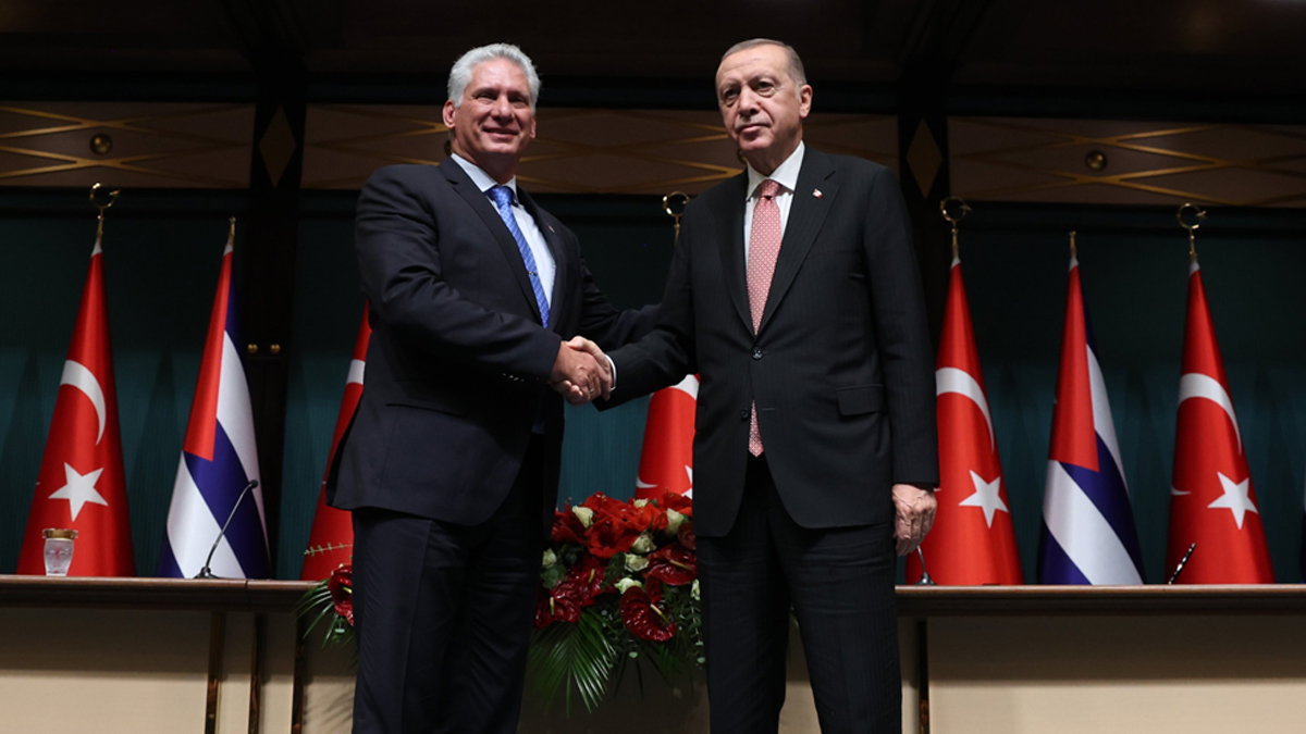 Bermudez Ankara'da... Ba�kan Erdo�an: Ticaret hacmimizi 200 milyon dolara ��karmay� teyit ettik