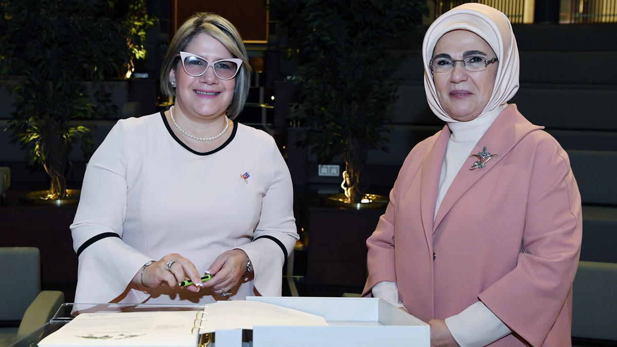 Emine Erdo�an, Lis Cuesta Peraza ile bir araya geldi