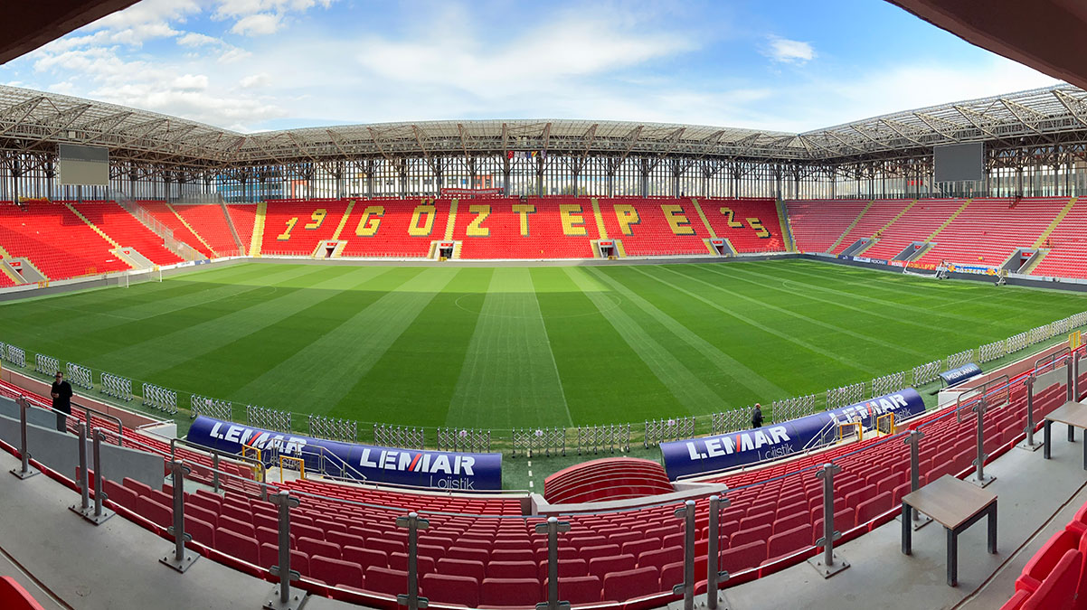 G�ztepe'de G�rsel Aksel Stad�'na 'Efsane Tur' ba�lad�