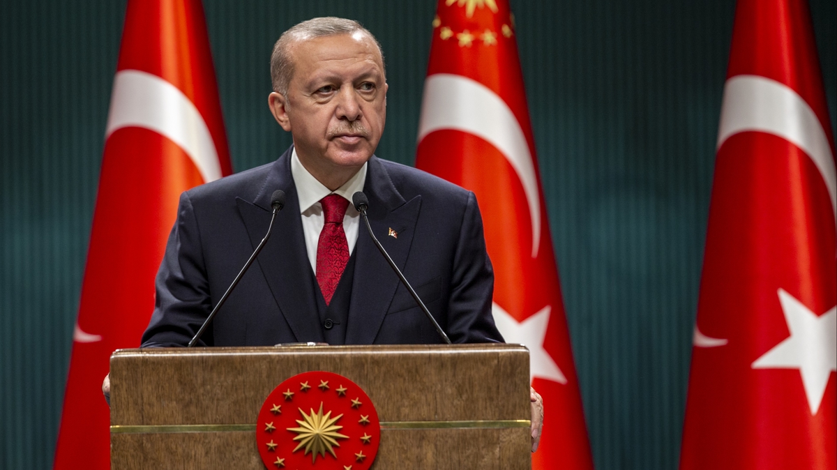 Cumhurbakan Erdoan'dan 24 Kasm retmenler Gn mesaj