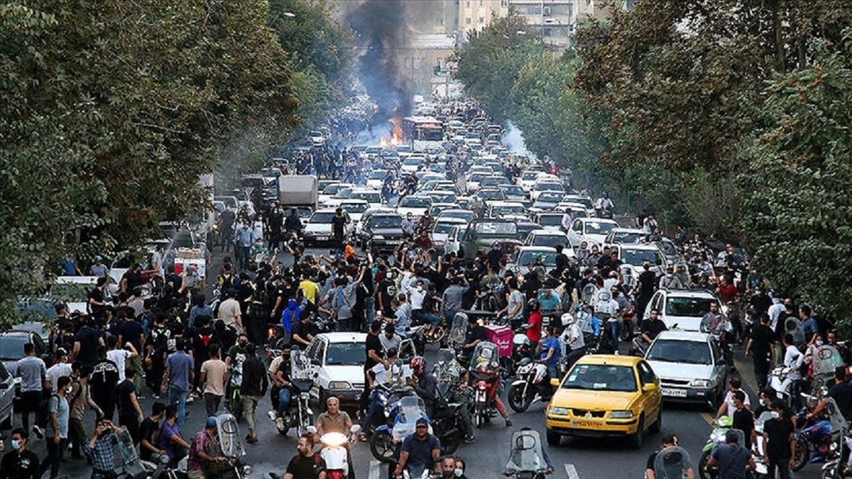 ran'daki Mahsa Emini protestolar devam ediyor