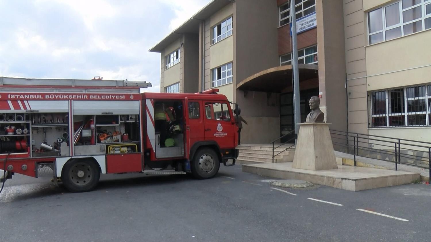 Okulda deney t�p� patlad�