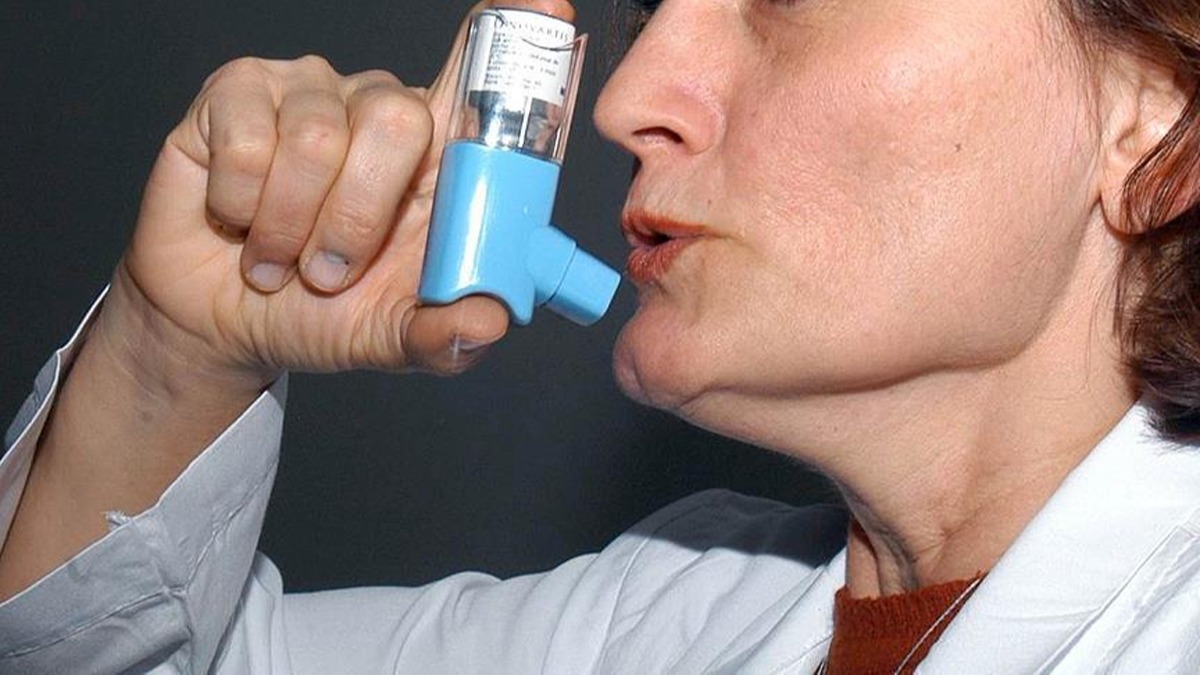 Aratrma: Kovid-19 kstlamalarnn gevetilmesi astm krizi riskini artyor