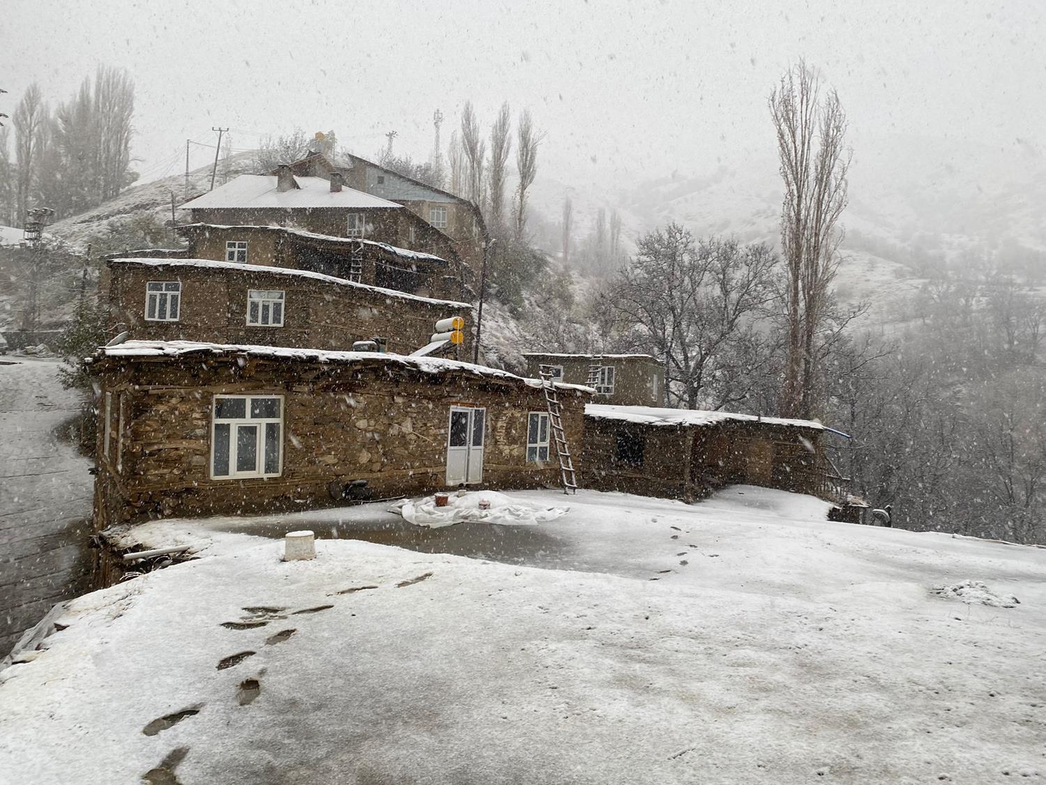 Karabet Ge�idi beyaza b�r�nd�