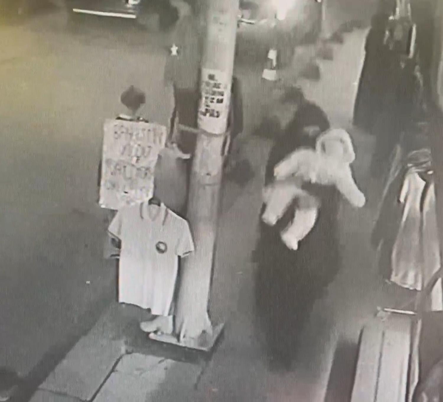 Kuca��nda bebe�iyle y�r�rken �ld�r�ld�!