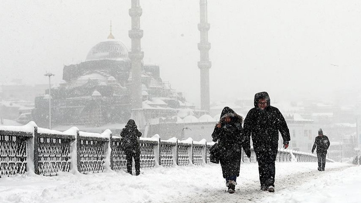 stanbul'a kar ya iin tarih verildi