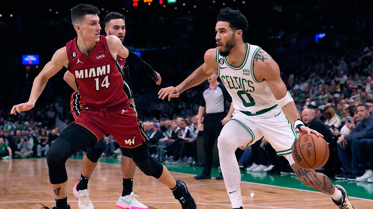49 say� atan Jayson Tatum'dan sezon rekoru