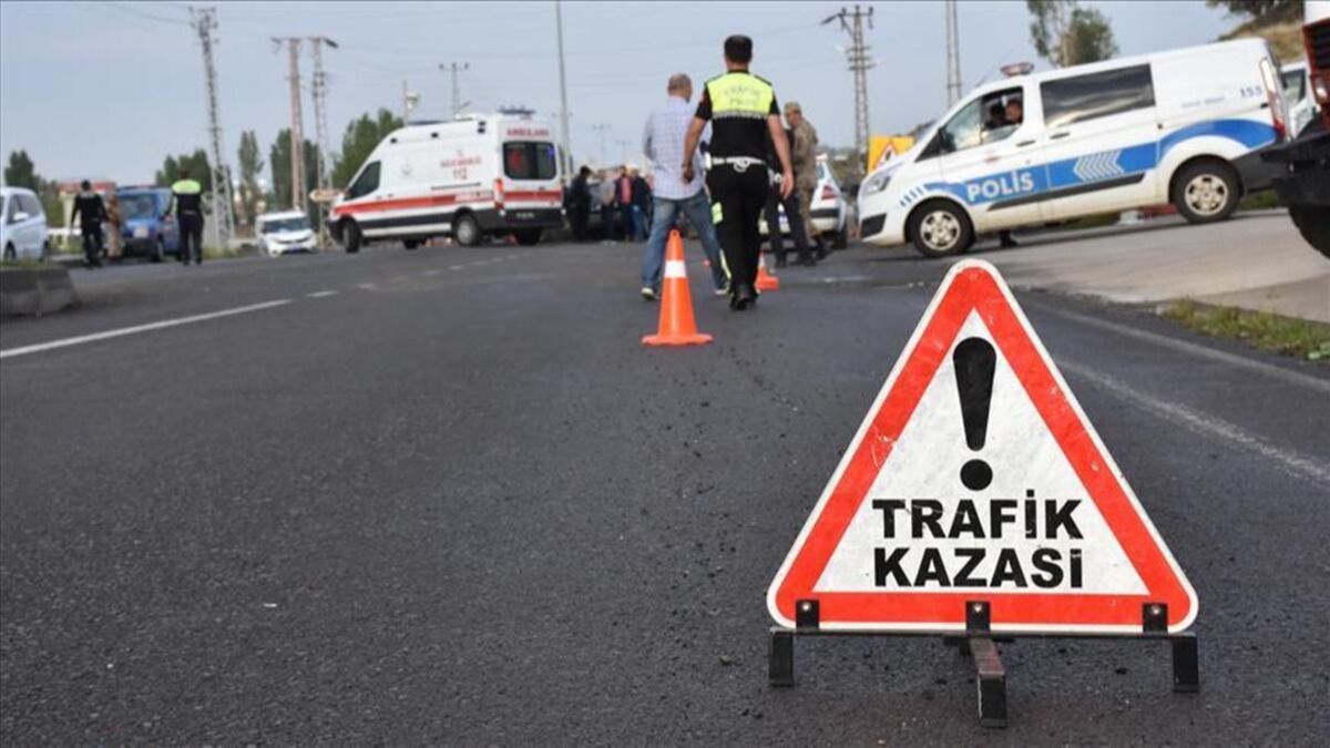 Manisa'da Trafik Kazası: 2 ölü