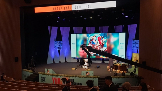 '2022 Necip Fazıl Ödülleri' tören alanından ilk görüntüler geldi