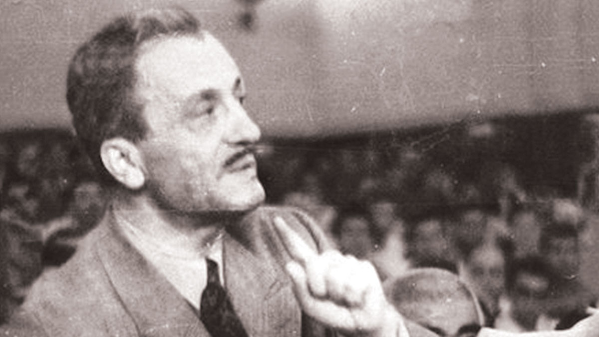 Necip Faz�l, m�fredata ve ders kitaplar�na nas�l girdi?