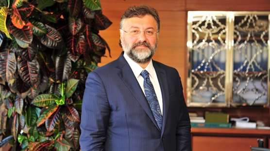 Sur Yap teslimlerine ara vermiyor