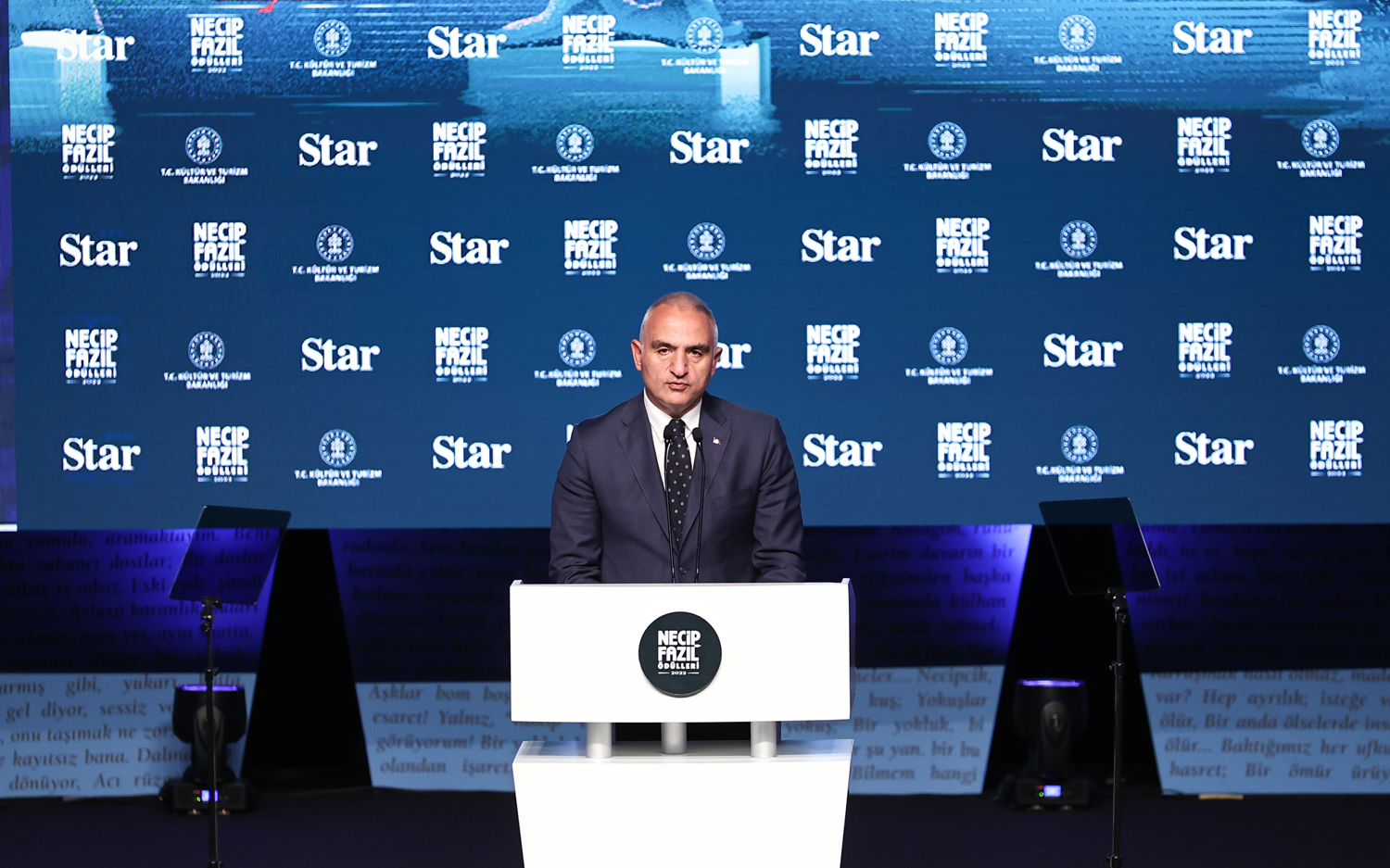 Bakan Ersoy: Star Gazetesi'nin d�zenledi�i Necip Faz�l �d�lleri'ni �ok �nemsiyoruz