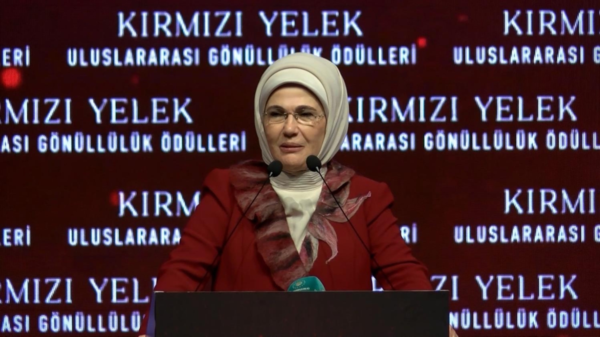 Emine Erdoan: Gnlllk, insann insana olan inancn pekitirir 