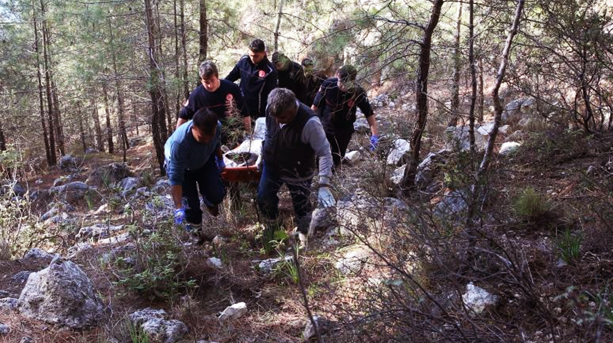 Kay�p olarak aran�yordu! Elif'in cesedi u�urumda bulundu