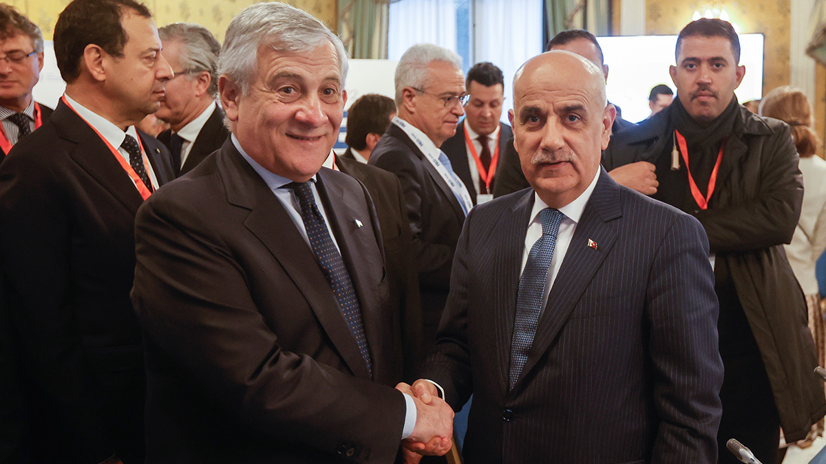 Bakan Kiri�ci son rakamlar� payla�t�: 12,7 milyon ton tah�l ta��nd�
