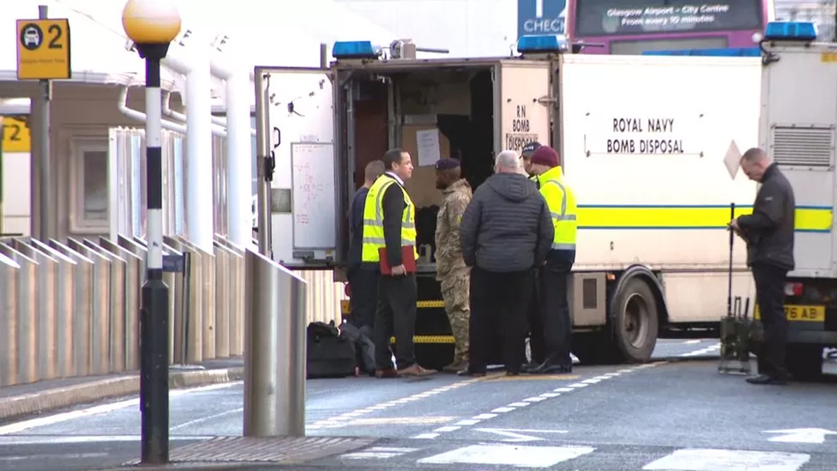 skoya'daki Glasgow Havalimannda pheli paket alarm