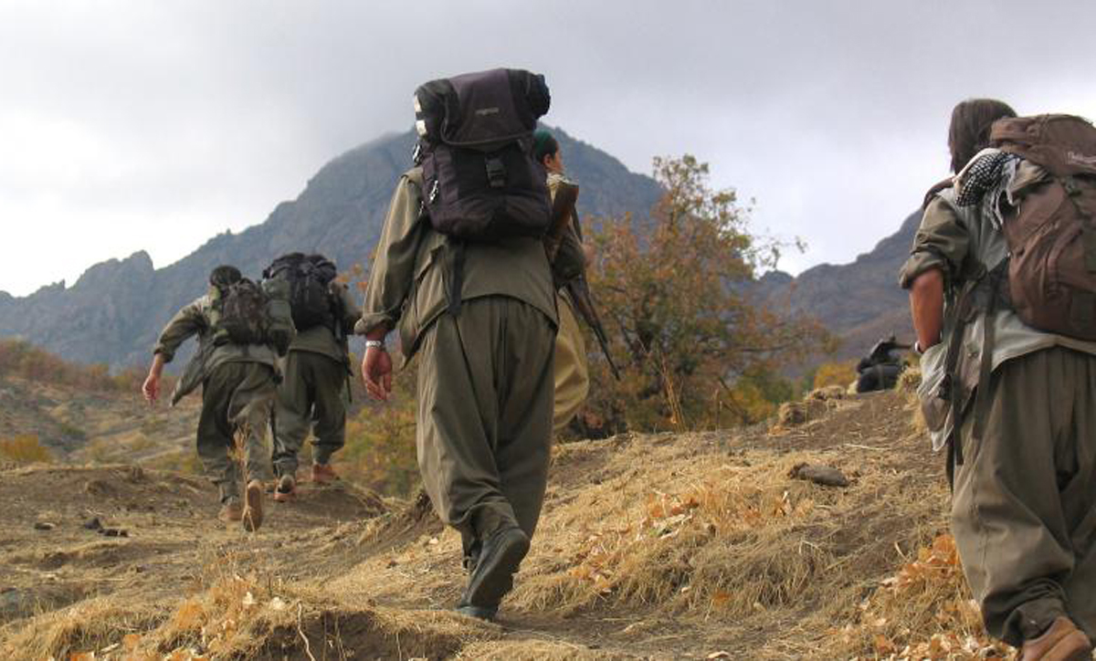 Teslim olan PKK'l� ter�ristlerden �arp�k ili�ki itiraf�!