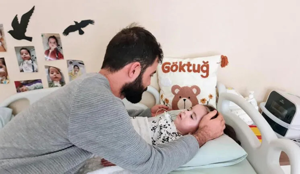 Annesinin terk etti�i SMA hastas� bebek i�in dededen kan donduran s�zler!
