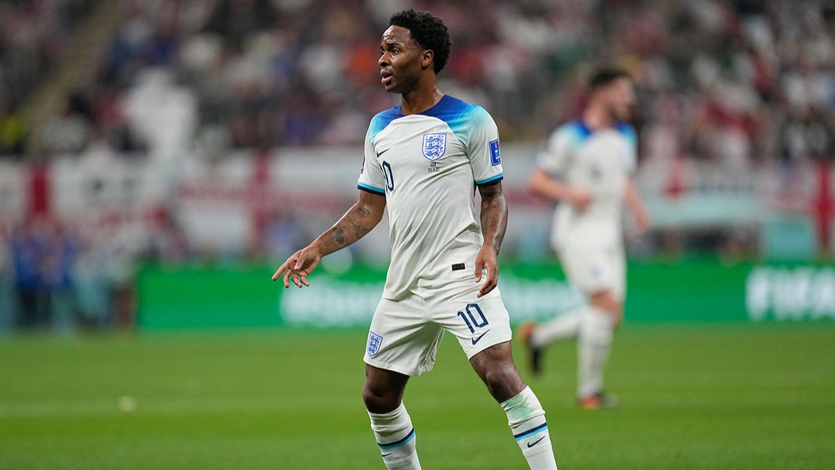 Ailesi saldrya urayan Raheem Sterling, Katar'a dnyor