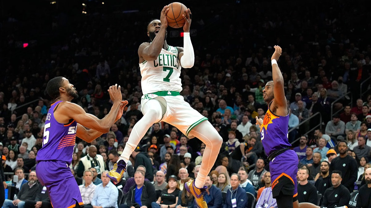 Boston Celtics, Phoenix Suns' farkl yendi