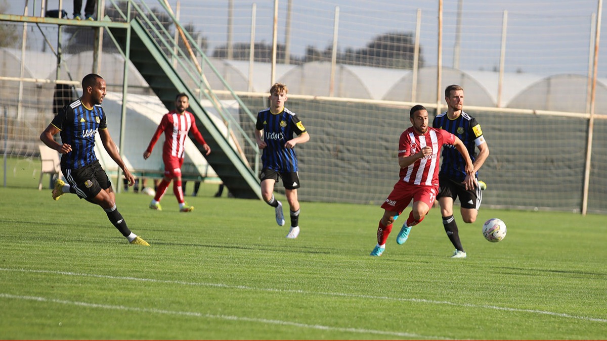 Sivasspor, Saarbrcken'i iki golle devirdi
