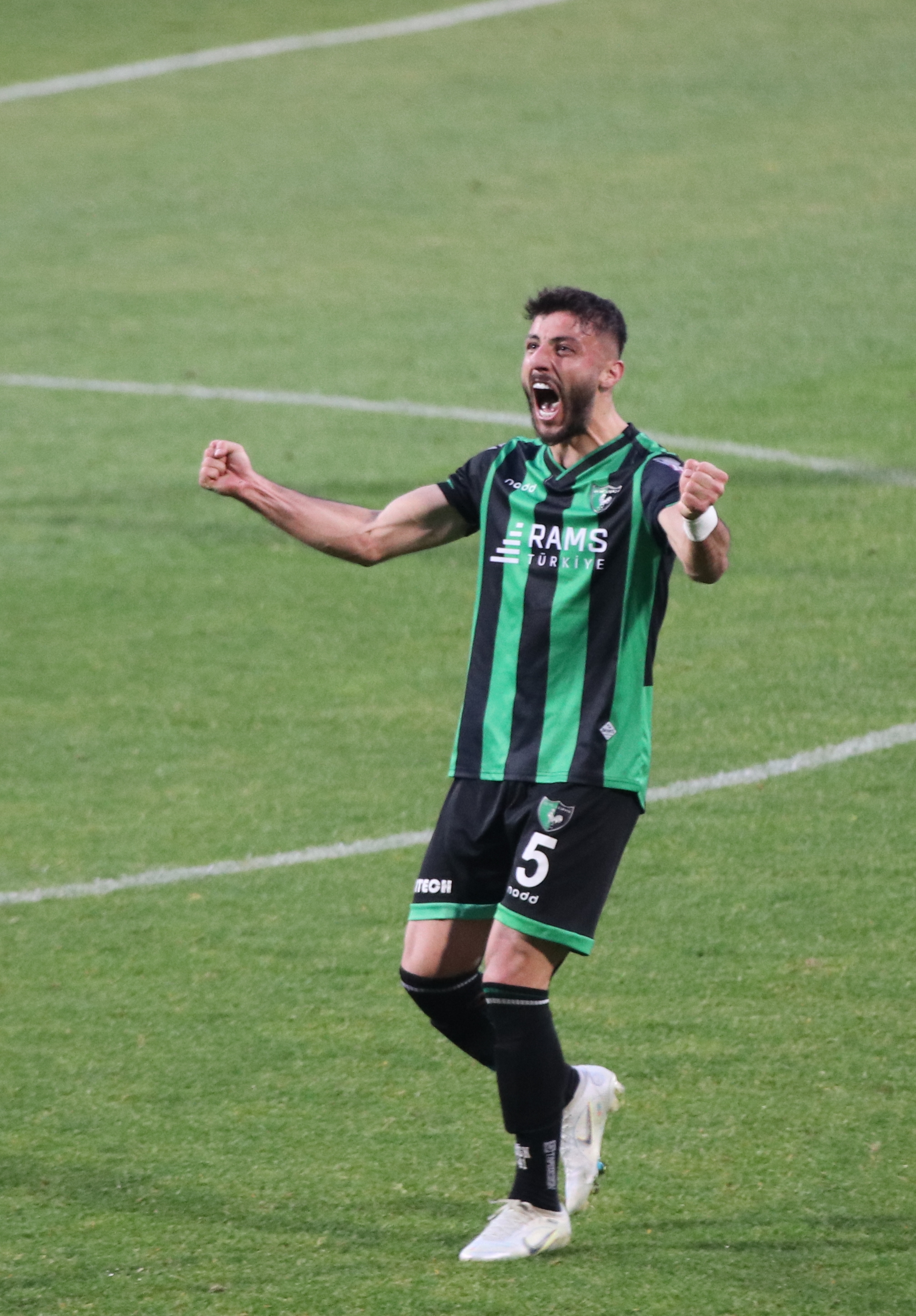 Denizlispor evinde Altay'� 2 golle ge�ti