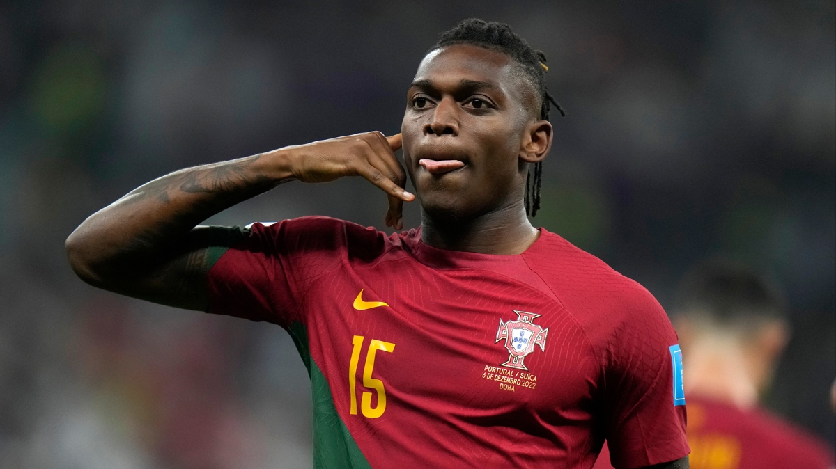 Chelsea, Rafael Leao iin kesenin azn at