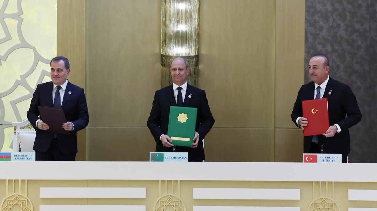 Trkiye, Trkmenistan ve Azerbaycan arasnda 5 anlama imzaland