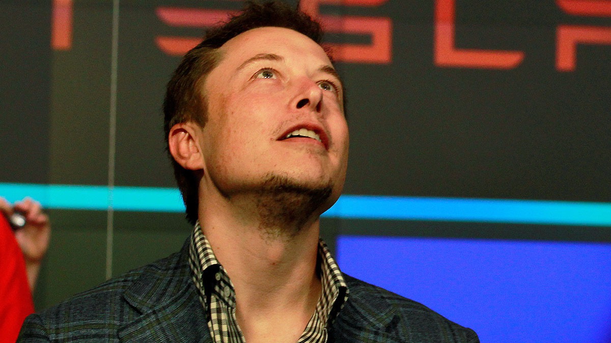 Elon Musk yine Tesla hissesi satt