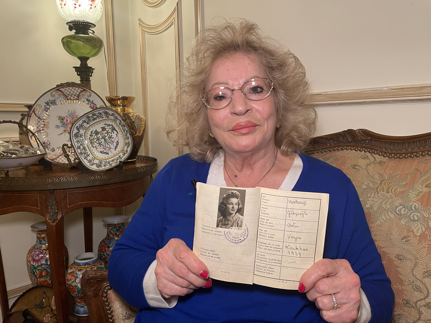L�bnan'daki Ermeni as�ll� aile, T�rkiye'den ald��� 'takdir mektubunu' 84 y�ld�r sakl�yor