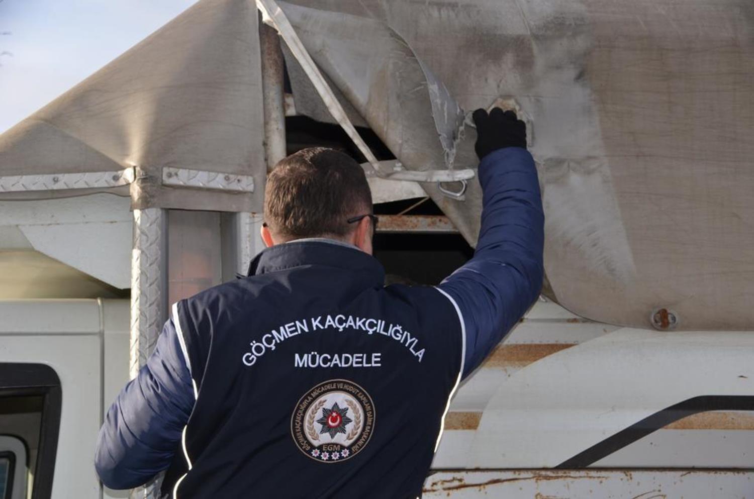 81 ildeki huzur operasyonunda 883 d�zensiz g��men yakaland�