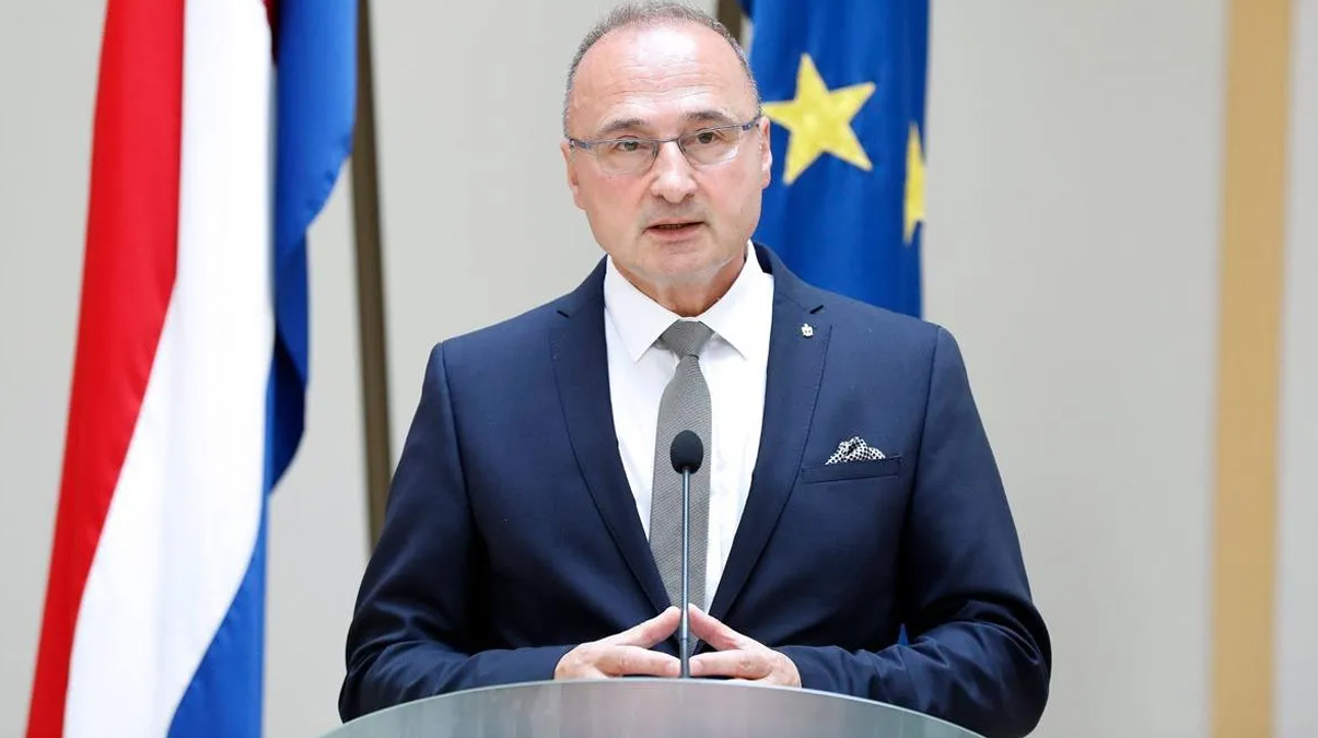 'Bosna Hersek'e adayl�k stat�s� verilmesini memnuniyetle kar��l�yoruz'