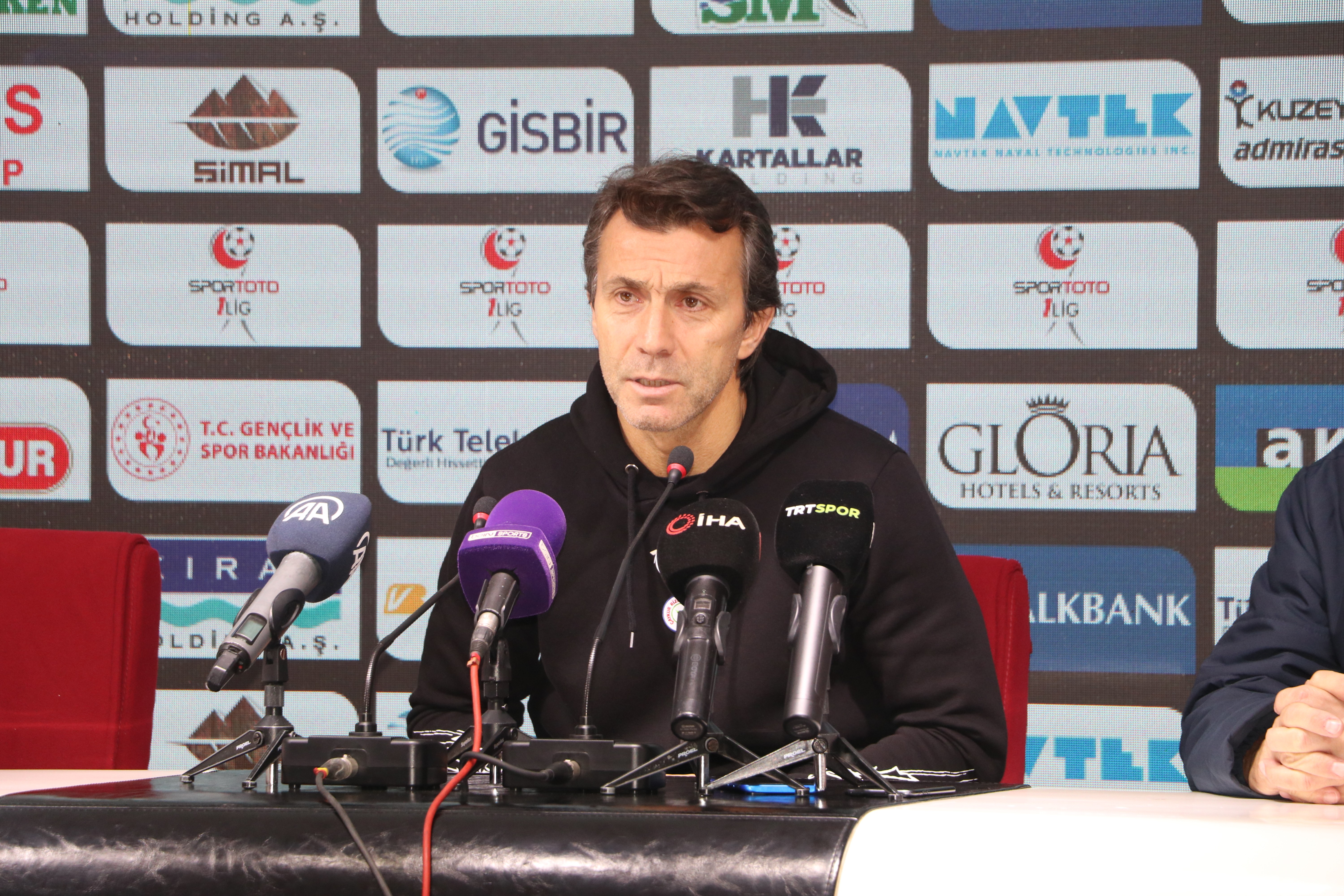 B�lent Korkmaz: Son derece �zg�n�z