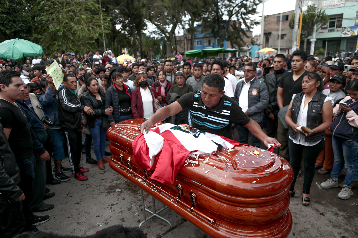 Peru'daki protestolarda hayat�n� kaybedenlerin say�s� 23'e y�kseldi