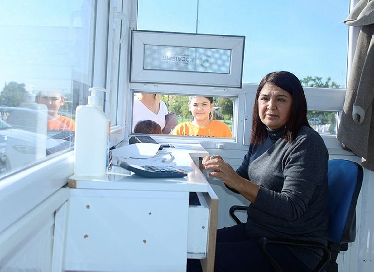 Adana Bykehir Belediyesi rportaj yznden iten kard, Bakan Erdoan sahip kt