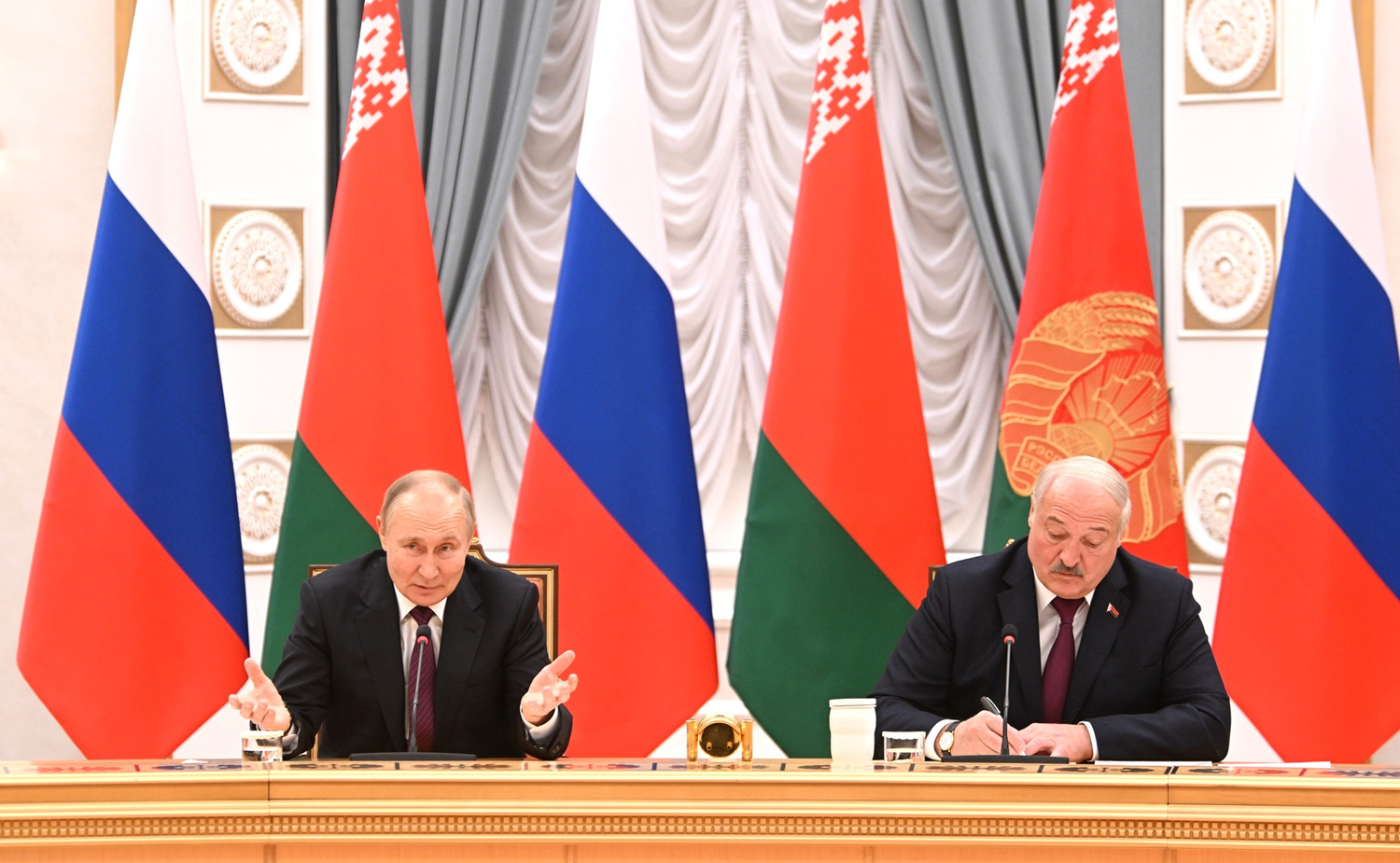 Luka�enko: S-400 ve �skender sistemlerini devreye soktuk