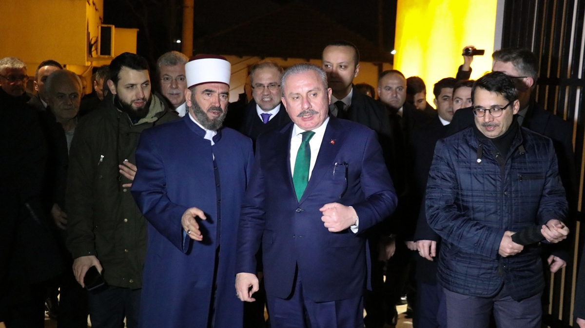 TBMM Bakan entop, skp'te Sultan Murat Camisi'ni ziyaret etti
