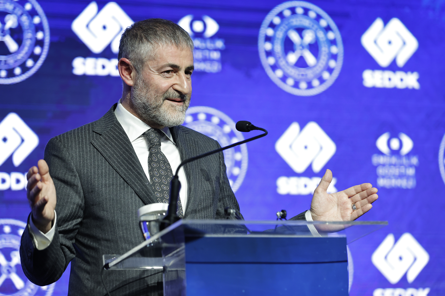 Bakan Nebati: Fon b�y�kl���m�z yakla��k 420 milyar liraya ula�m��t�r